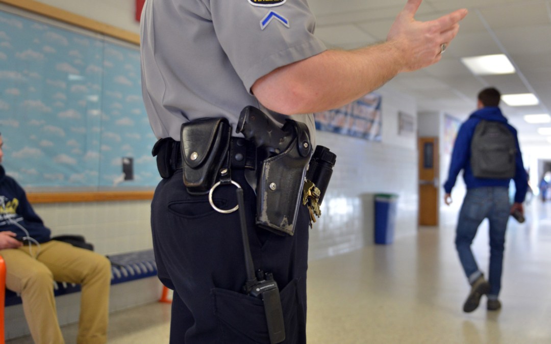 Why our Kids Benefit From the Cop at our School - STORIES FROM SCHOOL AZ